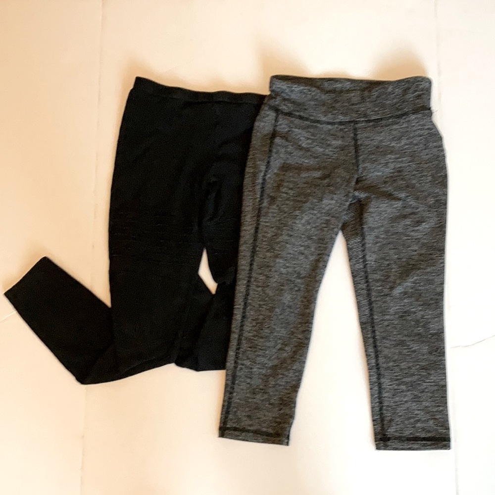 2 girls Large leggings